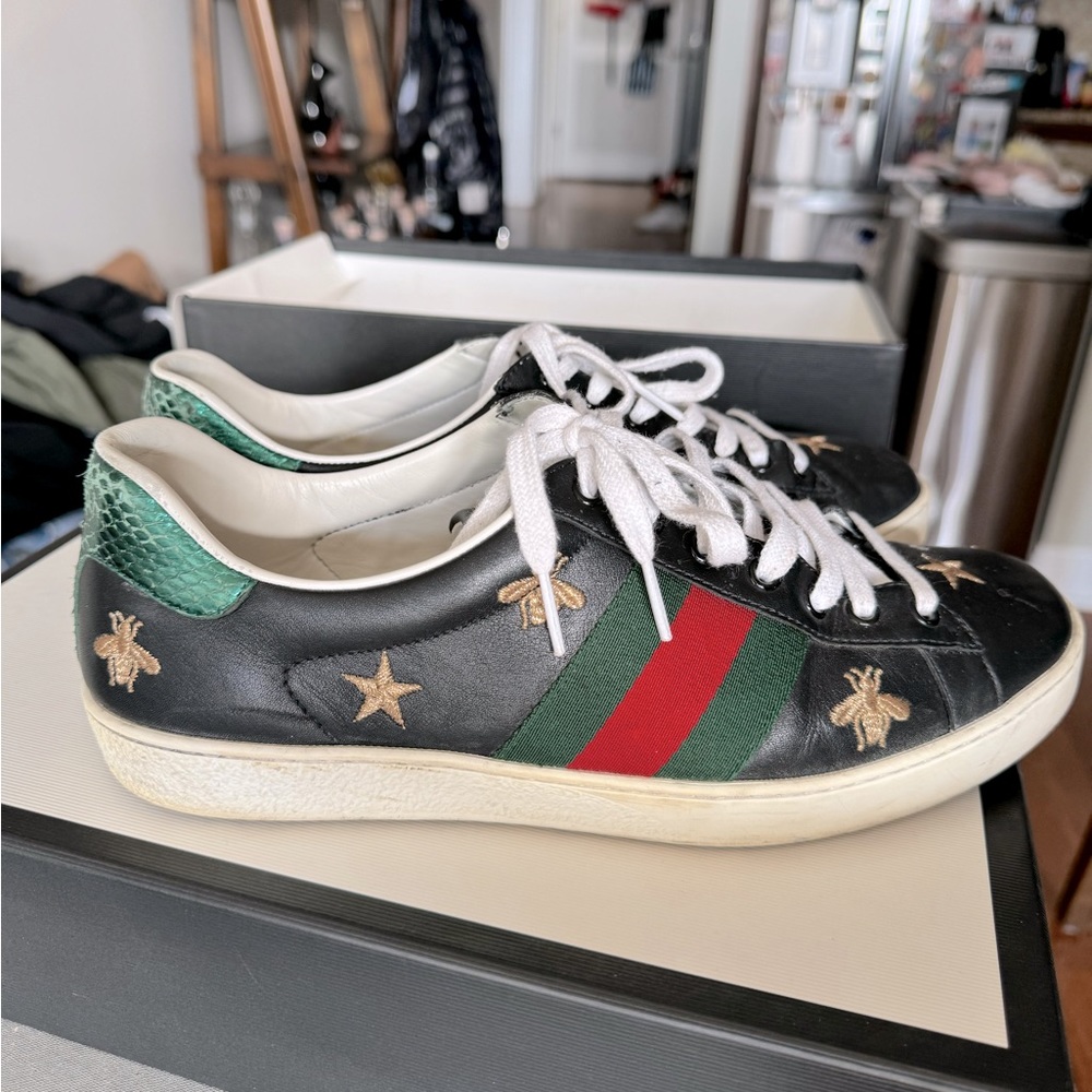 Gucci Aces w/gold bees